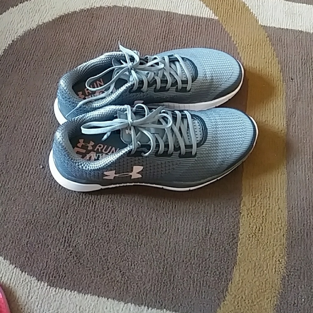 Under armour tennis shoes